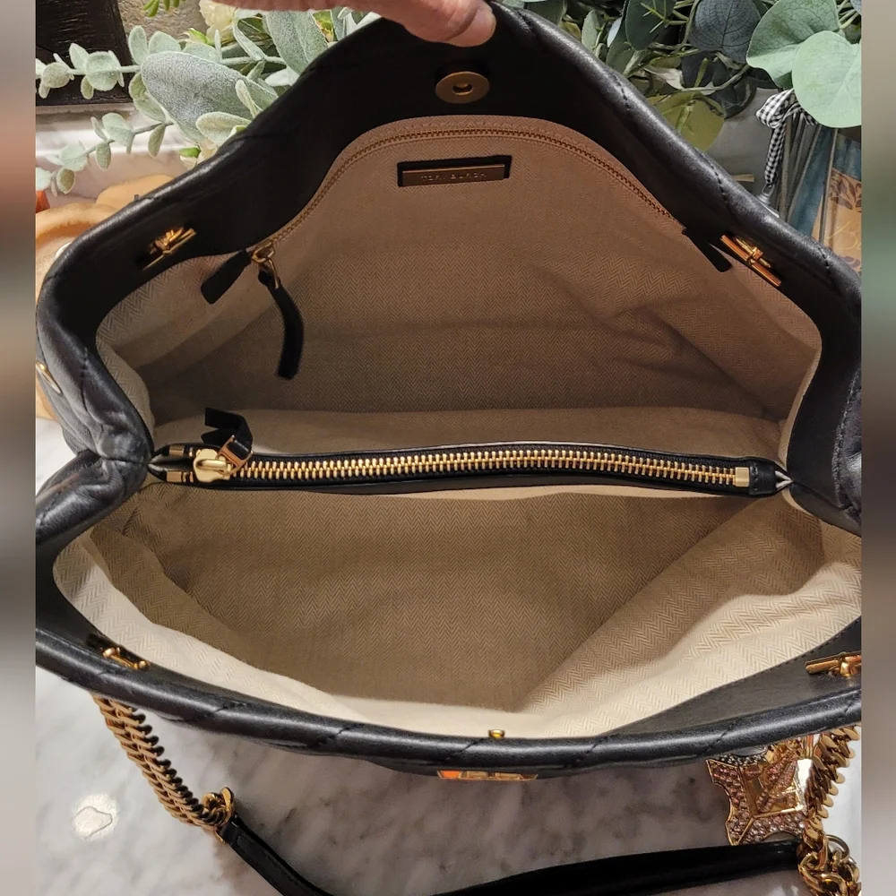 EUC Tory Burch KIRA CHEVRON TOTE Bag - Picture 5 of 11